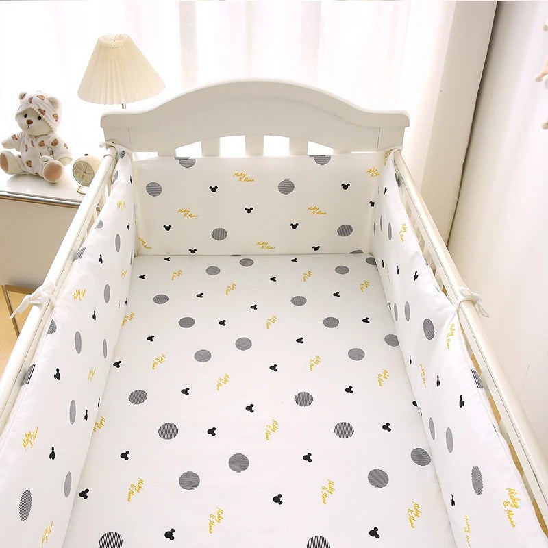 tour de lit bébé fille et bébé garçon bien installer