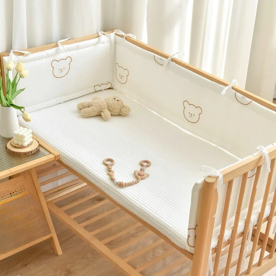 tour de lit bébé ours