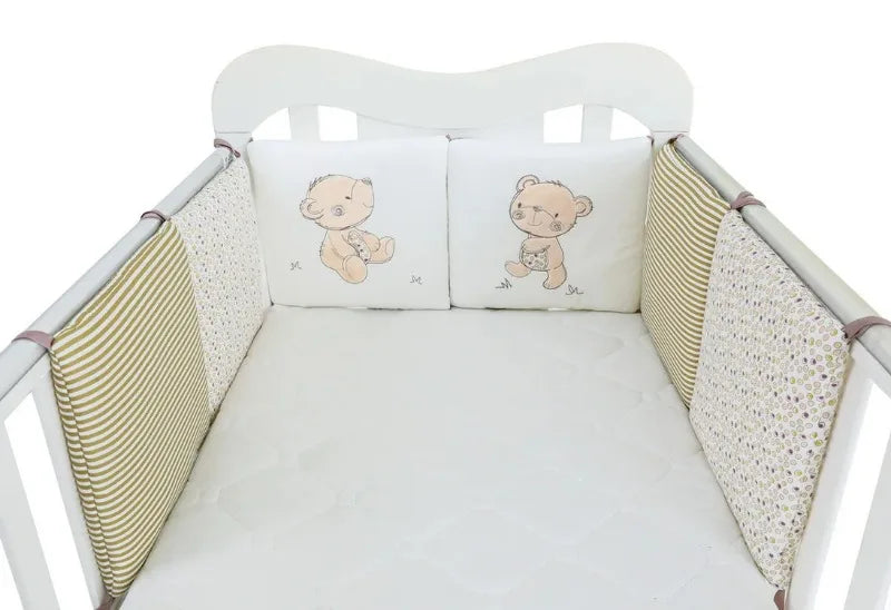 tour de lit bébé ours