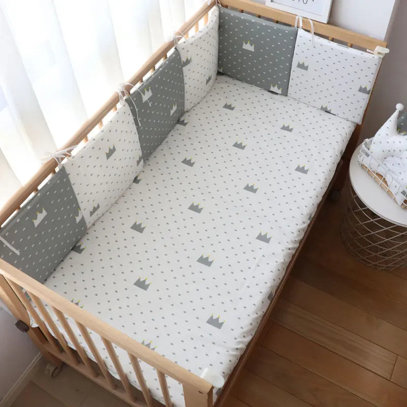 tour de lit pour bébé garçon prince