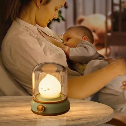 Veilleuse bébé blanc avec maman allaite