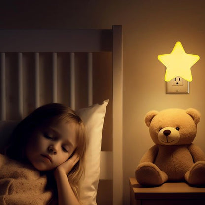 Veilleuse bébé petite fille dort dans sa chambre